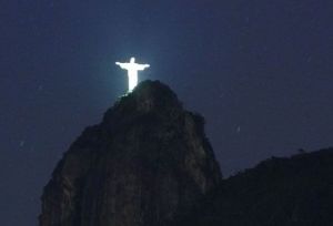 cristo brasil sin rayo iluminado